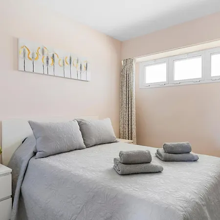 Apartment Arenas Negras Playa La Arena, Newly Renovated *