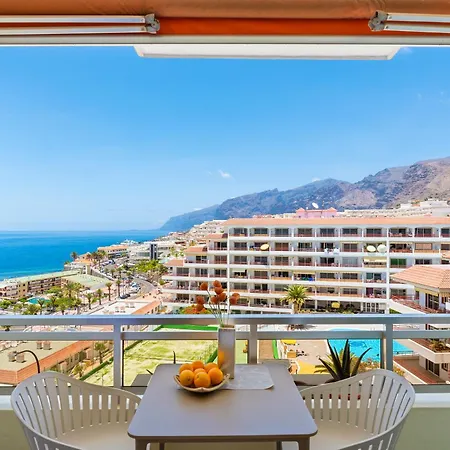 Arenas Negras Playa La Arena, Newly Renovated * Puerto de Santiago (Tenerife)