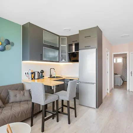 Arenas Negras Playa La Arena, Newly Renovated Apartment