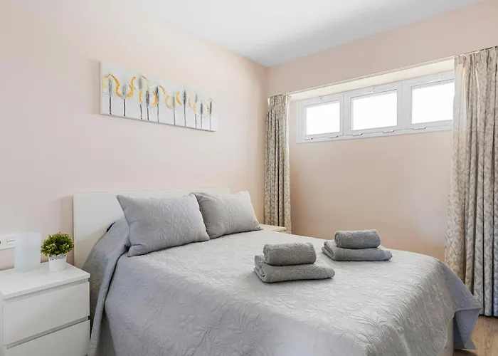 Apartamento Arenas Negras Playa La Arena, Newly Renovated *