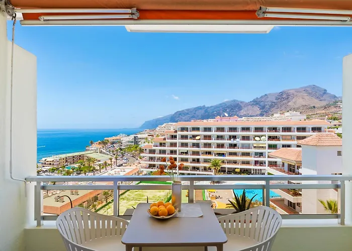 Arenas Negras Playa La Arena, Newly Renovated * Puerto de Santiago (Tenerife)