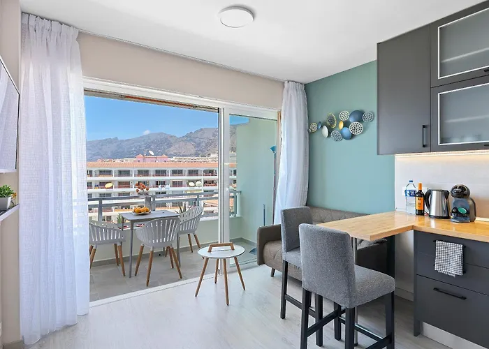 Arenas Negras Playa La Arena, Newly Renovated * Puerto de Santiago (Tenerife)