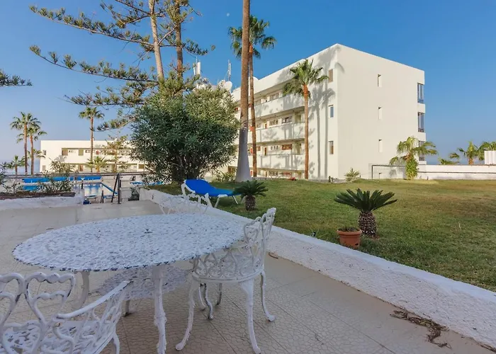 Arenas Negras Playa La Arena, Newly Renovated Apartamento